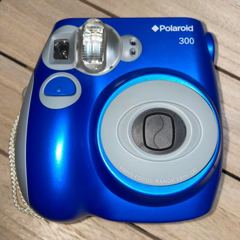 Polaroid 300 Instant Film Camera with Bag & Batteries